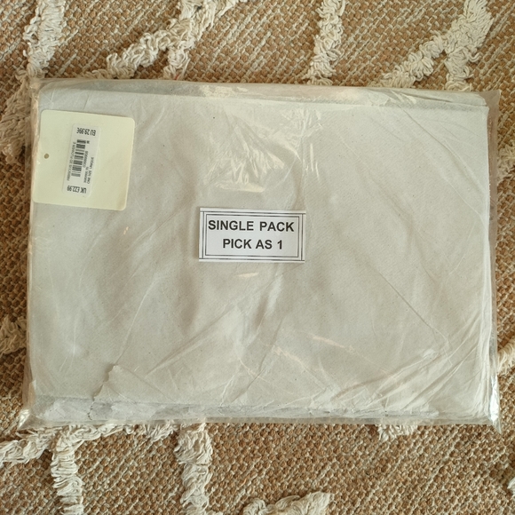 New Look Embellished Rose Gold and Pink Pouch - Picture 8 of 16